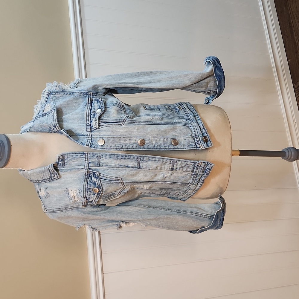 American Eagle distressed jean jacket